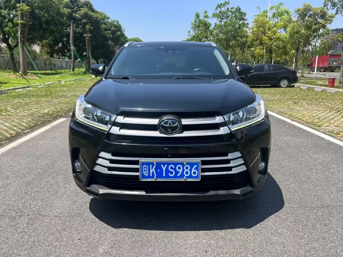 TOYOTA HIGHLANDER