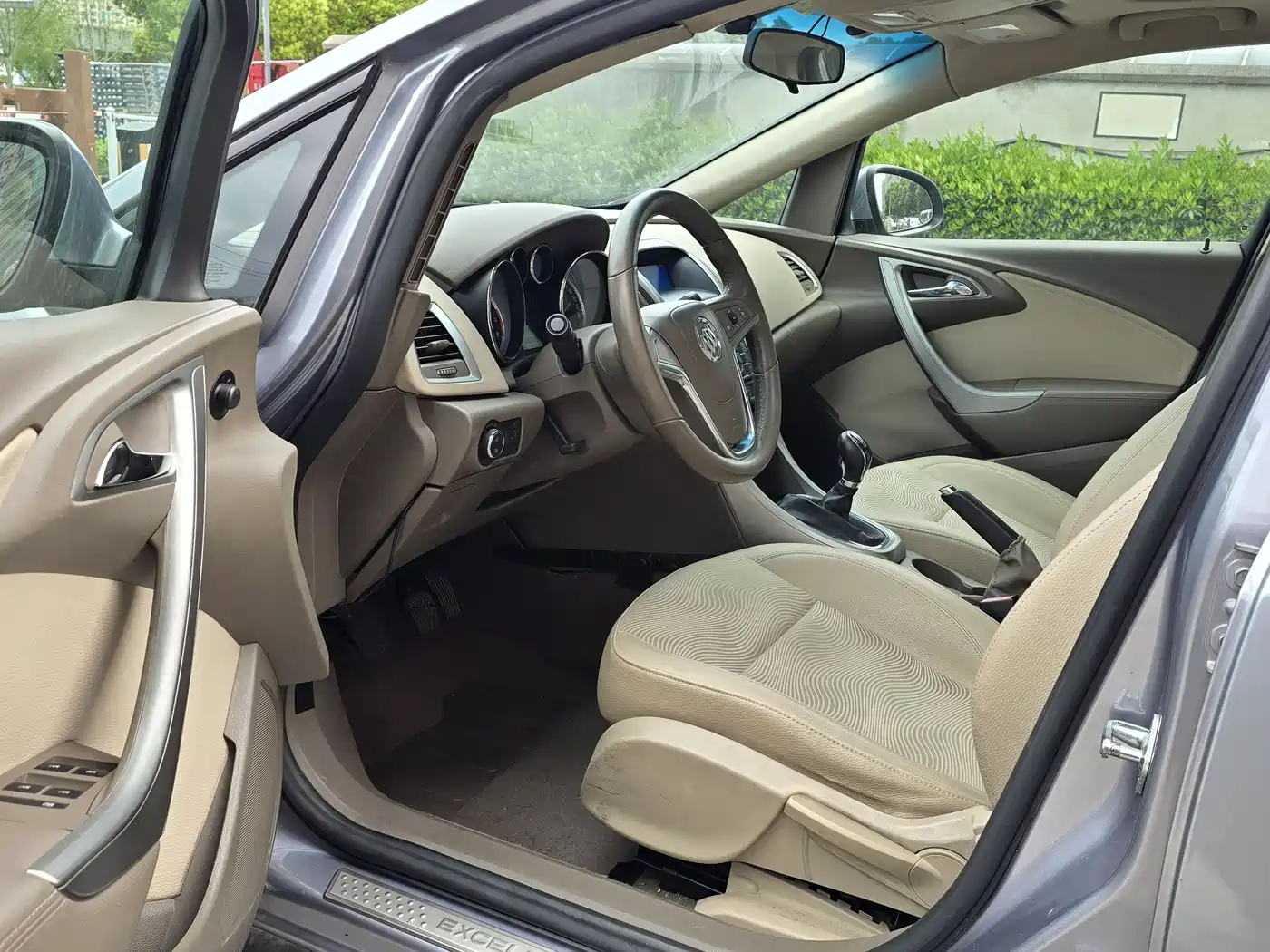 Buick Excelle 2010 GT 1.6L Manual Progressive Edition фото 6