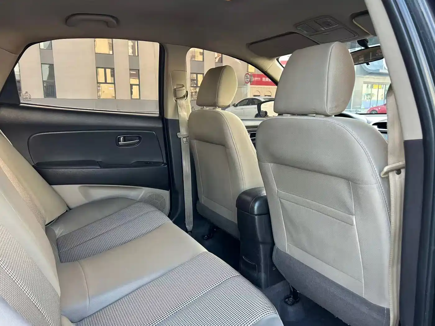 Hyundai Elantra 2011 1.6L Manual Luxury фото 7