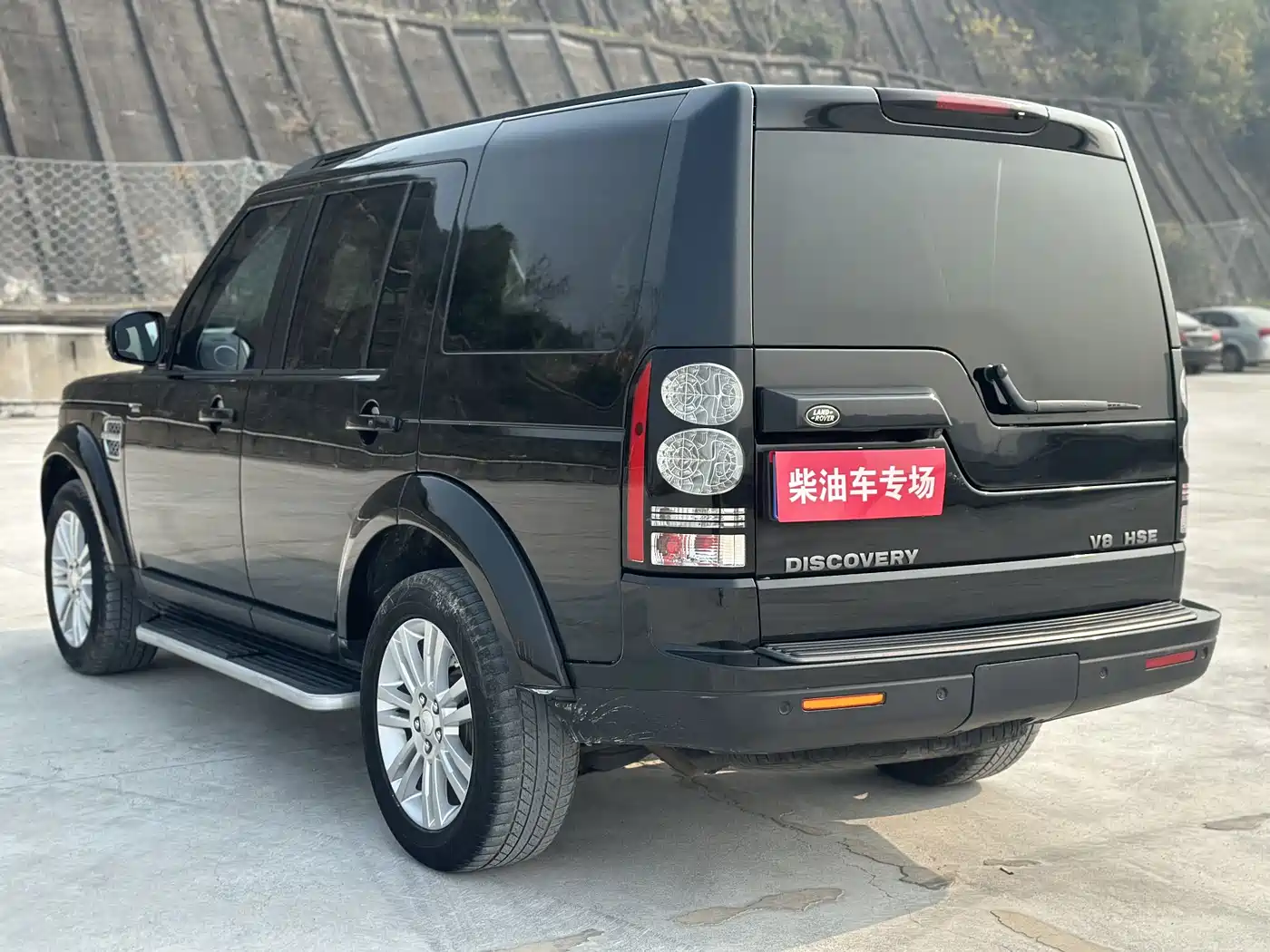 Land Rover Discovery 2014 3.0 SDV6 HSE Diesel фото 4