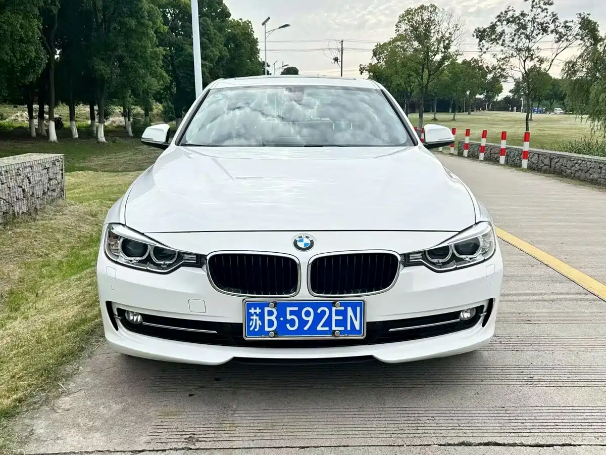 BMW 3 Series 2014 320Li Fashion фото 2