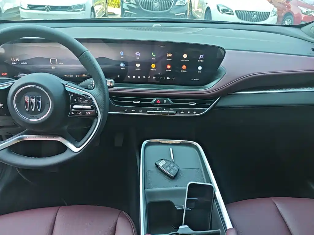 Photo 13 - Buick LaCrosse