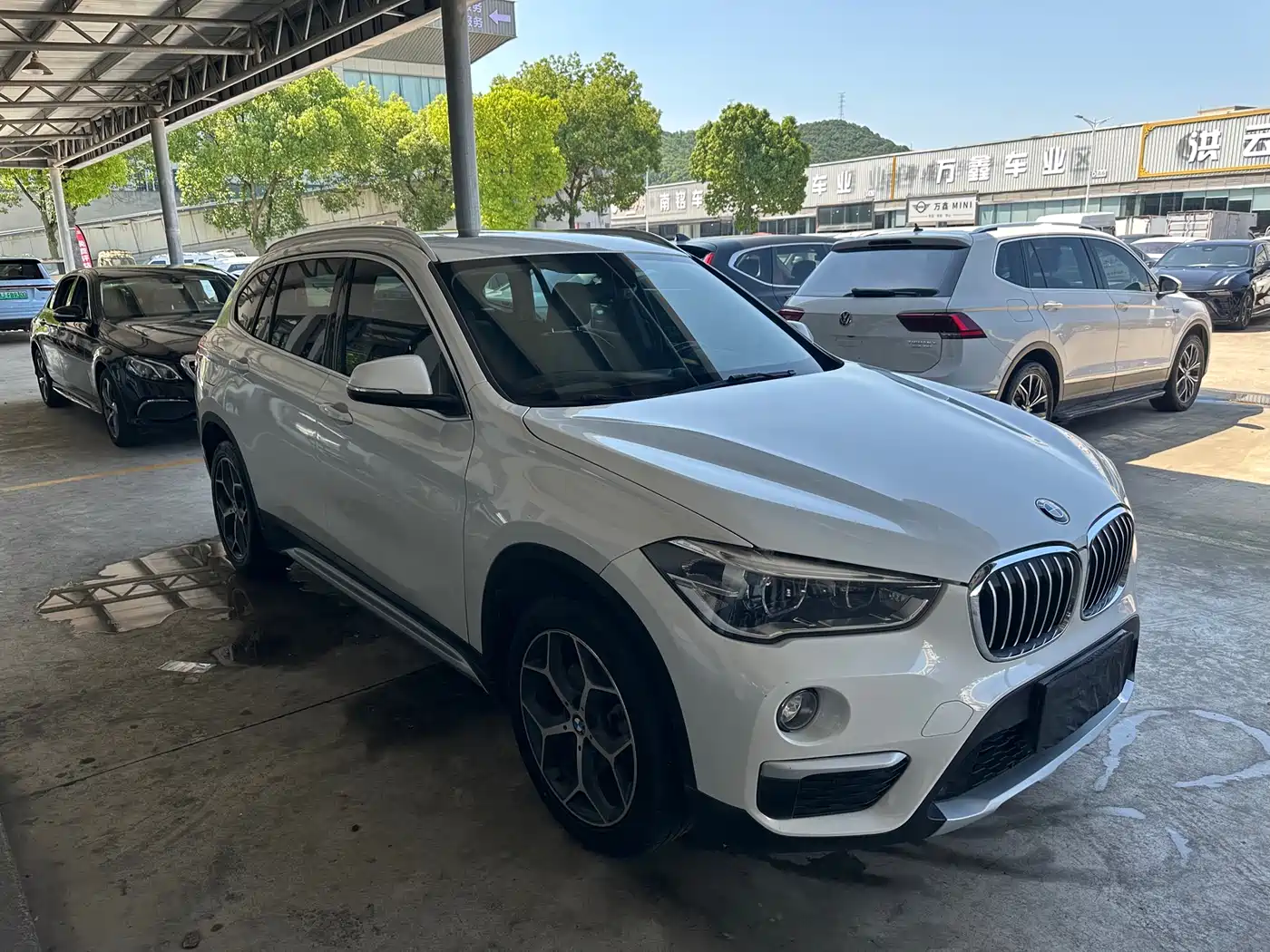 BMW X1 2018 sDrive18Li Premium Model фото 5