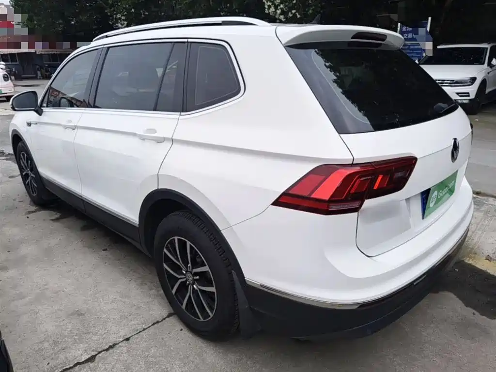 Volkswagen Tiguan L 2018 Facelift 330TSI Automatic 2WD Luxury Edition фото 23