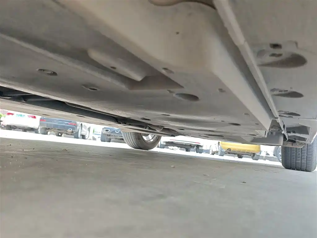 Toyota Avalon 2019 2.0L Progressive Edition (China VI) фото 18