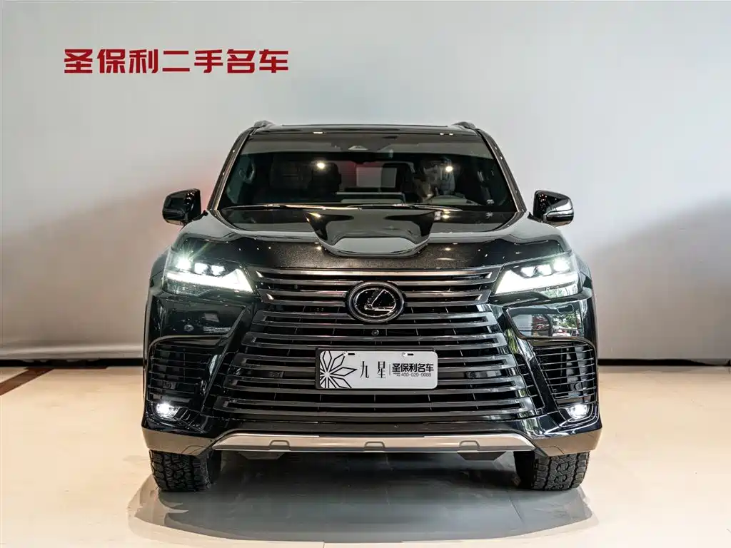 Lexus LX 2025 700h OVERTRAIL Frontier Edition фото 2