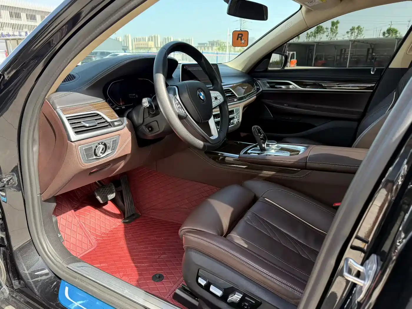 BMW 7 Series 2021 Model 730Li Luxury Package фото 4