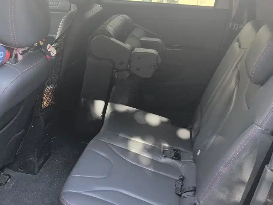 Dongfeng Fengguang Fengguang 370 2018 2017 1.5L CVT Fashion 7-Seater