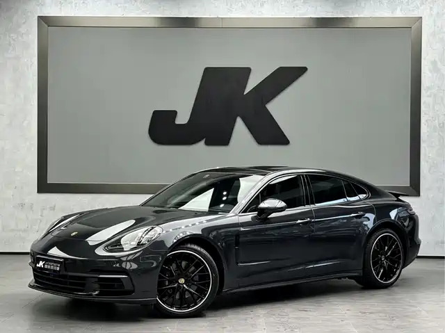 Porsche Panamera 2019