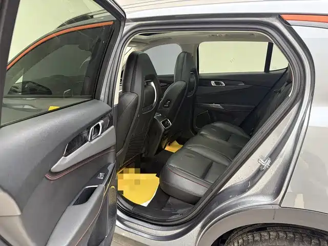 Lynk & Co 01 2019 2.0T 2WD Pro Edition China V фото 10