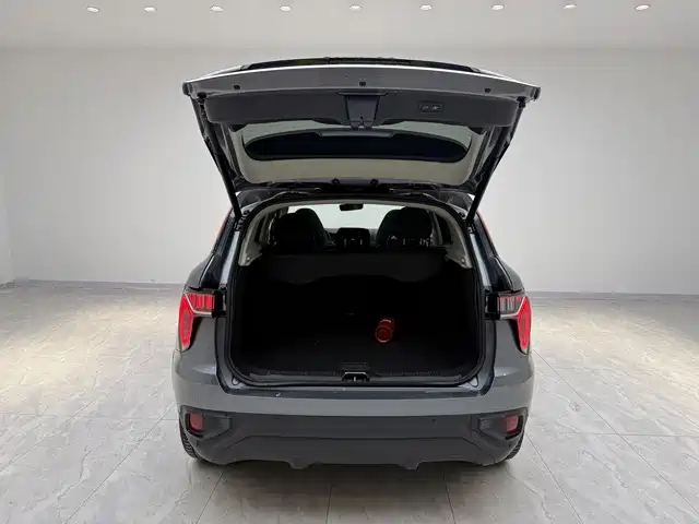 Lynk & Co 01 2019 2.0T 2WD Pro Edition China V фото 15