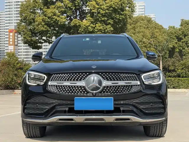 MERCEDES-BENZ GLC