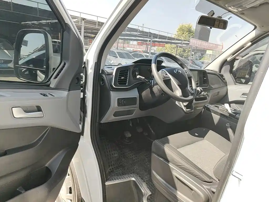 Maxus Xintu V80 2025 2025 PRO Aoyun 2.0T Manual Long Wheelbase Medium Roof 6/7/8/9-Seater