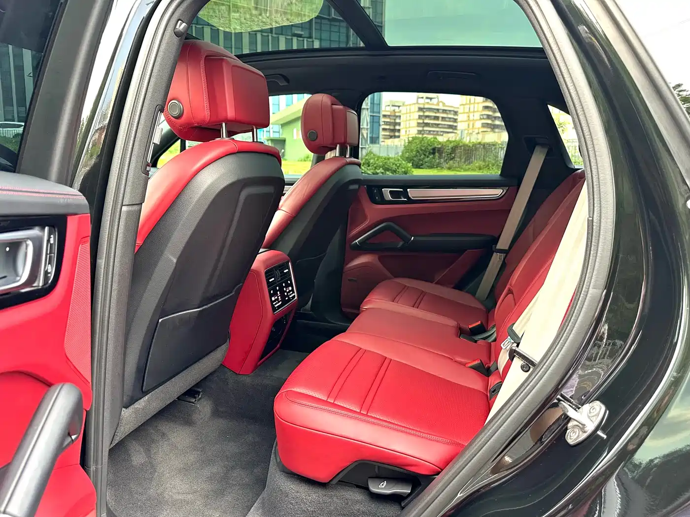 Porsche Cayenne 2023 Cayenne S 2.9T Platinum Edition фото 6