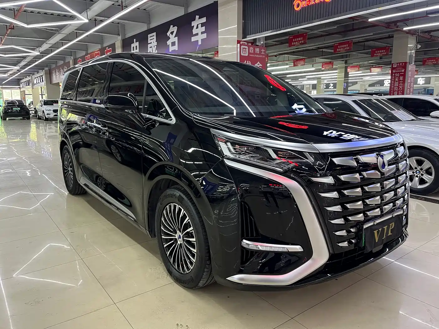 Denza D9 2024 DM-i 980 AWD Prestige фото 3