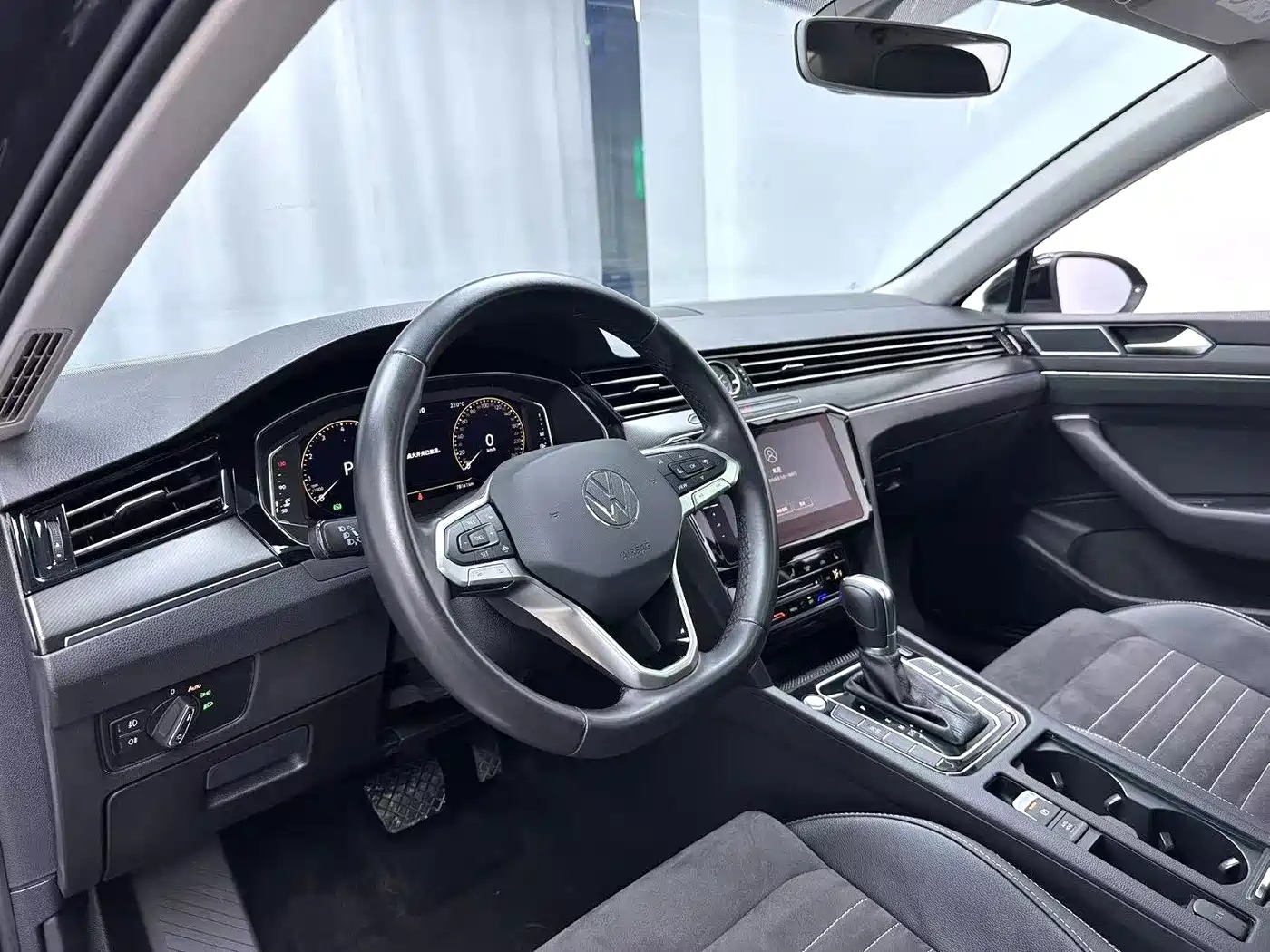 Volkswagen Magotan 2020 330TSI DSG Luxury фото 6