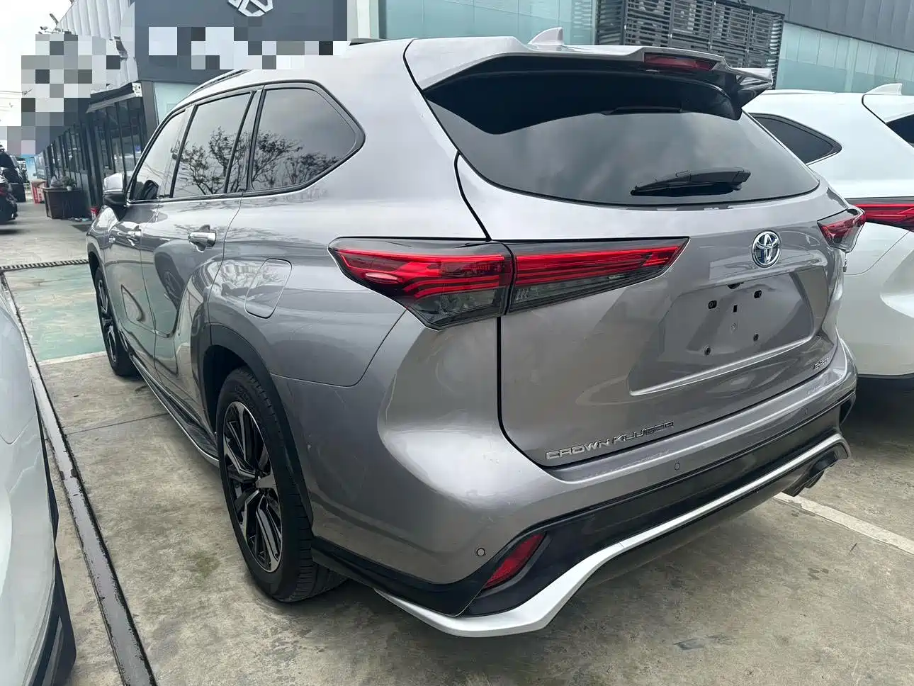 Toyota Crown Kluger 2021 2.5L HEV AWD Flagship Edition фото 17