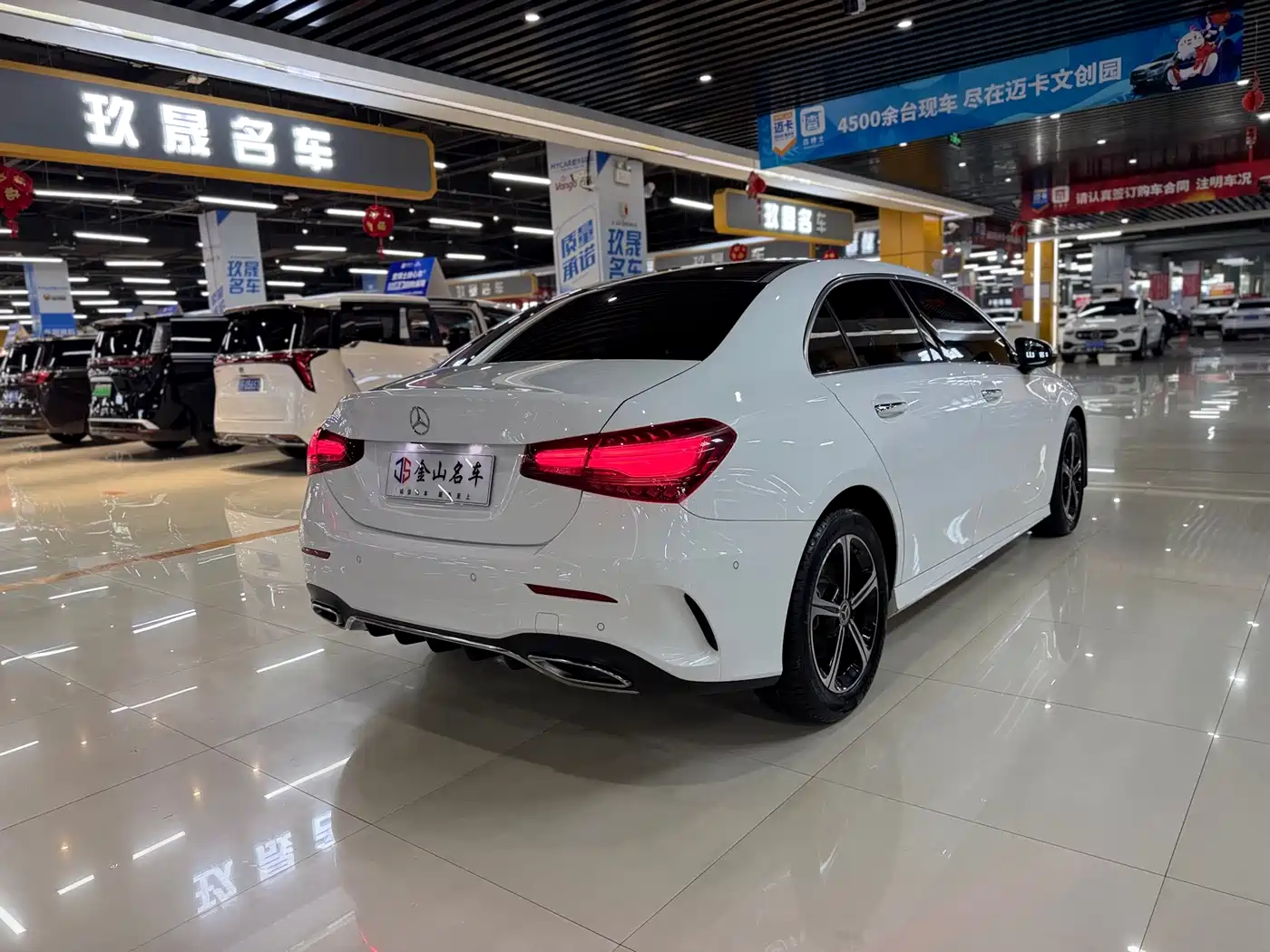 Mercedes-Benz A-Class 2023 A 200 L Fashion фото 14