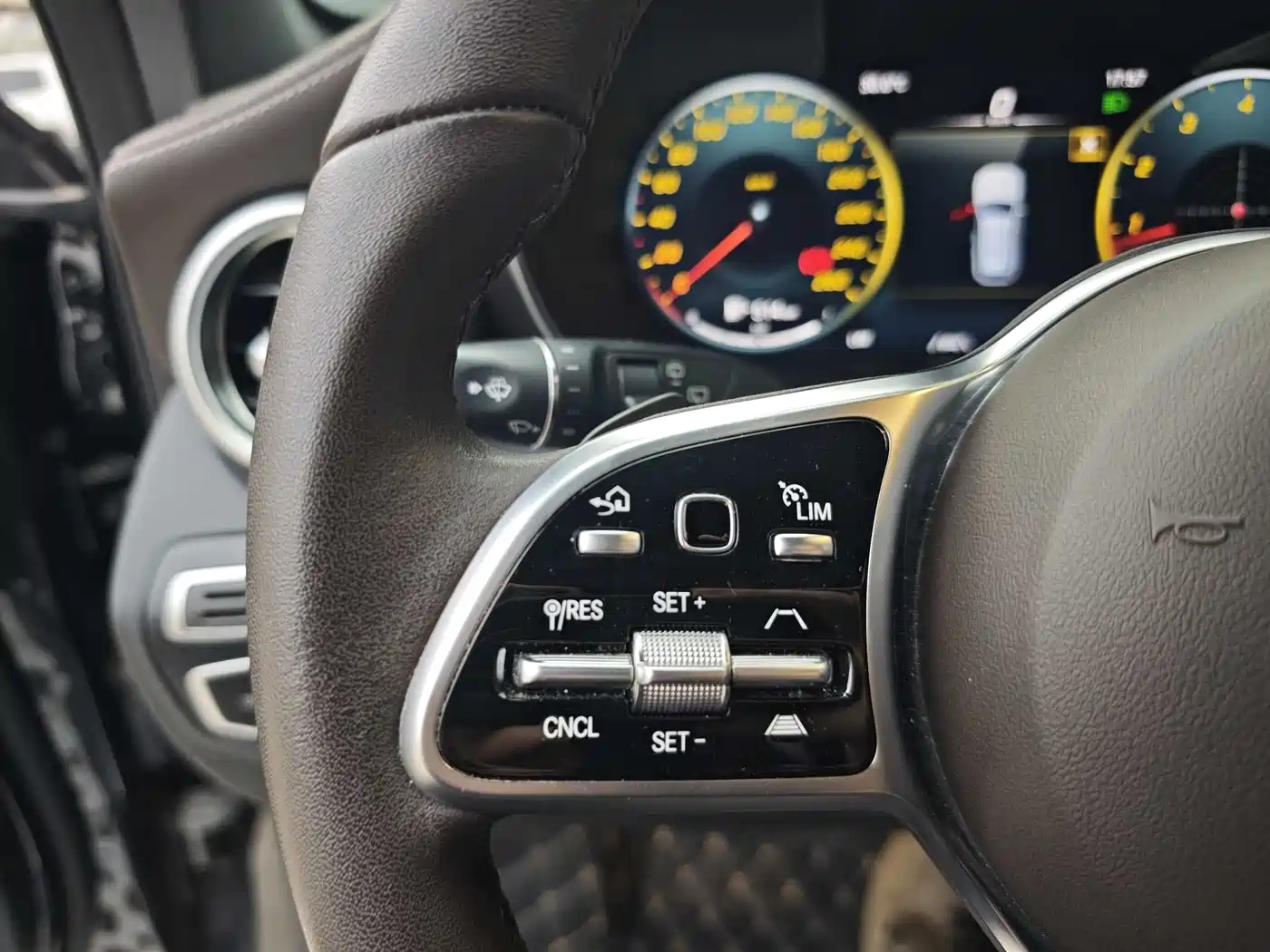 Mercedes-Benz GLC 2022 Facelift II GLC 300 L 4MATIC Luxury фото 11