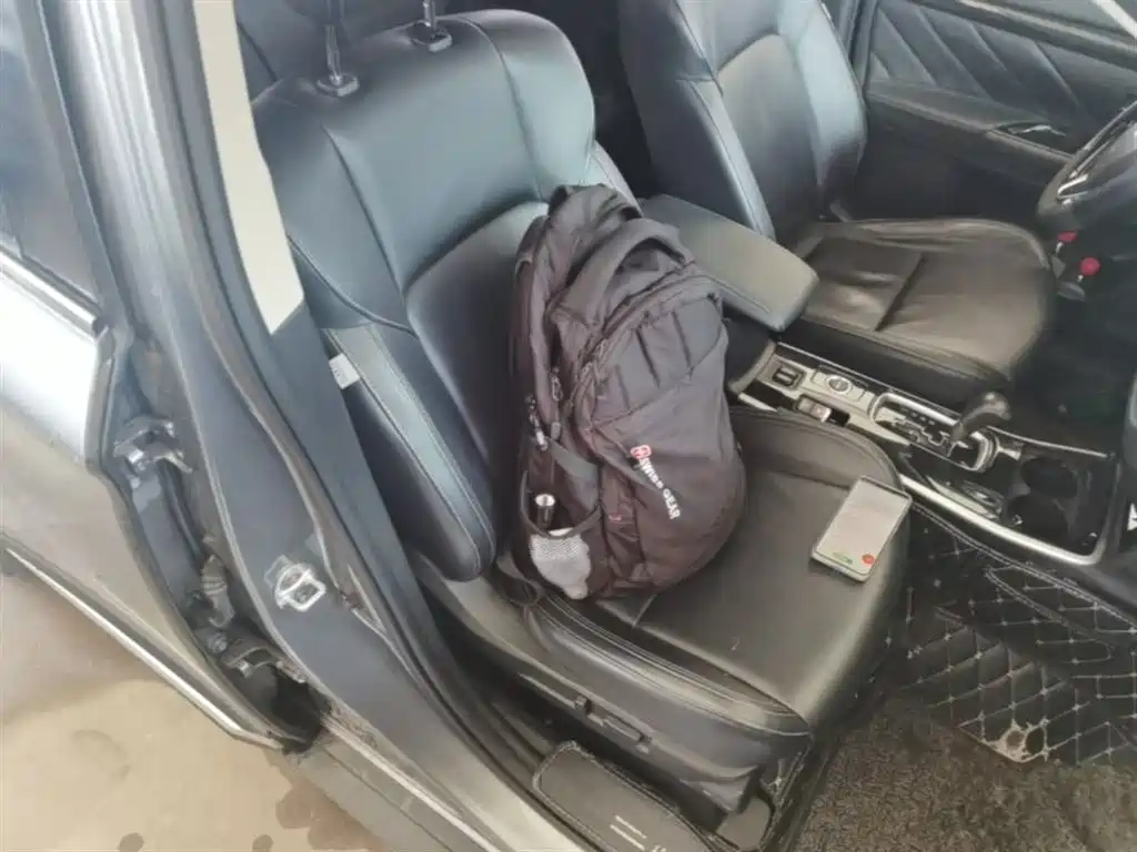 Mitsubishi Outlander 2019 2.4L 4WD Deluxe Edition 7-Seater China VI фото 25
