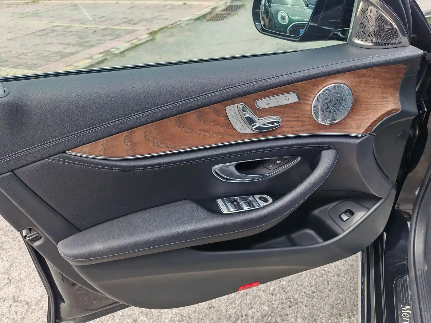 Mercedes-Benz E-Class 2016 E 300 L Fashion Type фото 4
