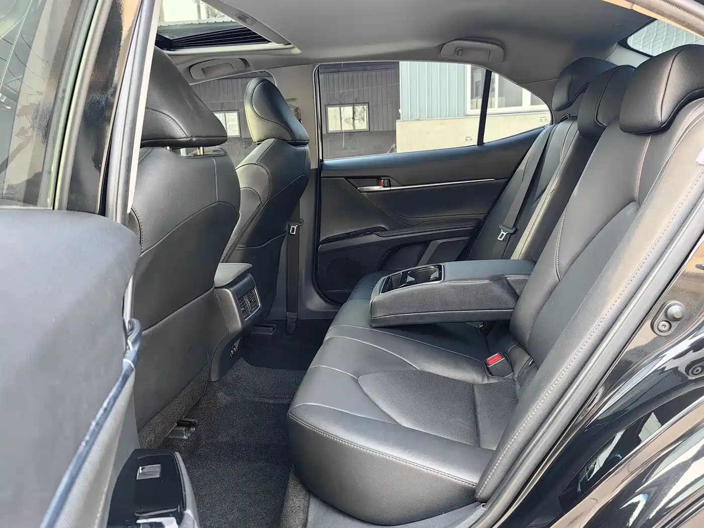 Toyota Camry 2022 2.0GVP Leading Edition фото 9