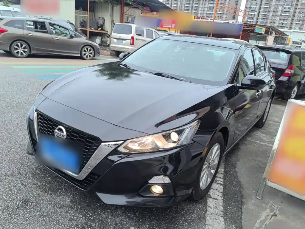 Photo 1 - Nissan Teana