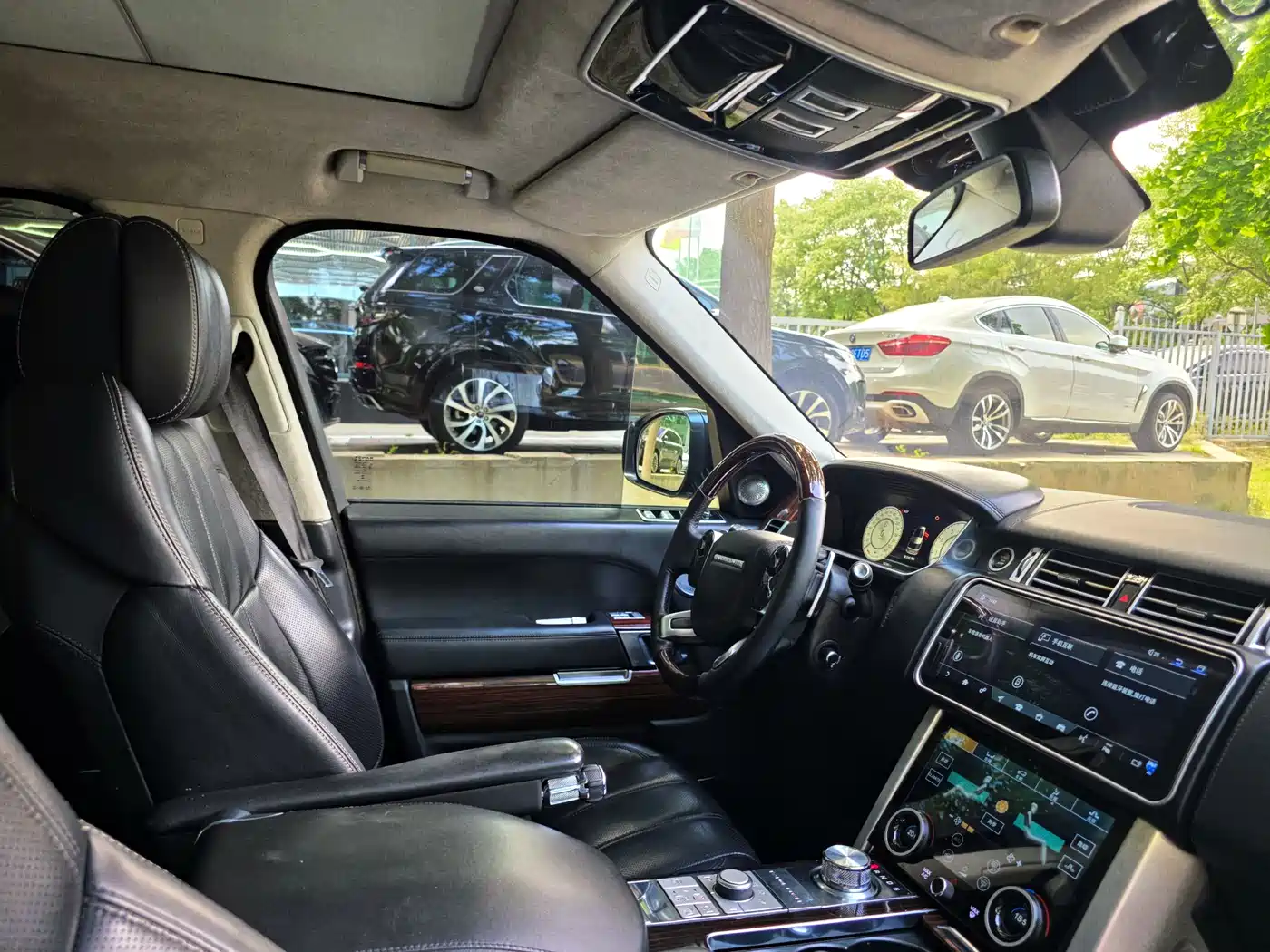 Land Rover Range Rover 2015 5.0 SC V8 AB Prestigious Genesis Extended Edition фото 21