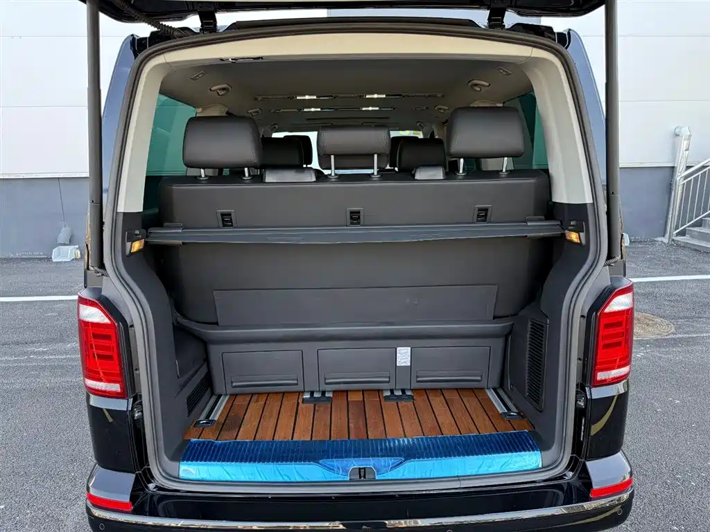 Volkswagen Multivan 2016 2.0TSI 4WD Prestige 7-Seater фото 35