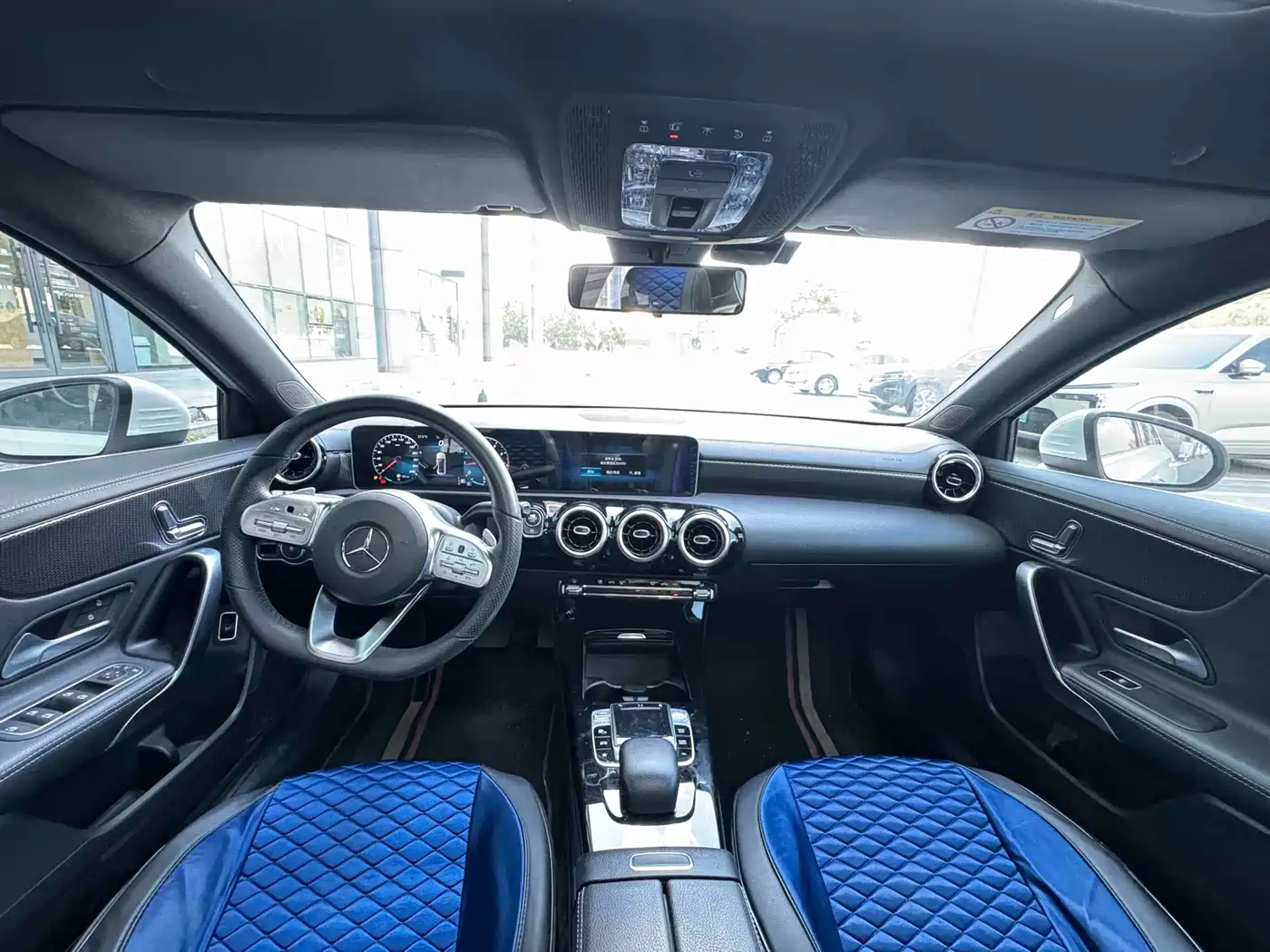 Mercedes-Benz A-Class 2019 A 200 L Sport Sedan фото 8
