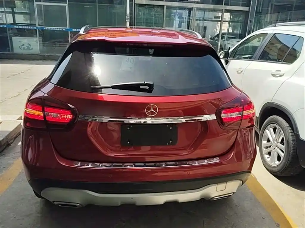 Mercedes-Benz GLA 2018 GLA 200 Fashion фото 6