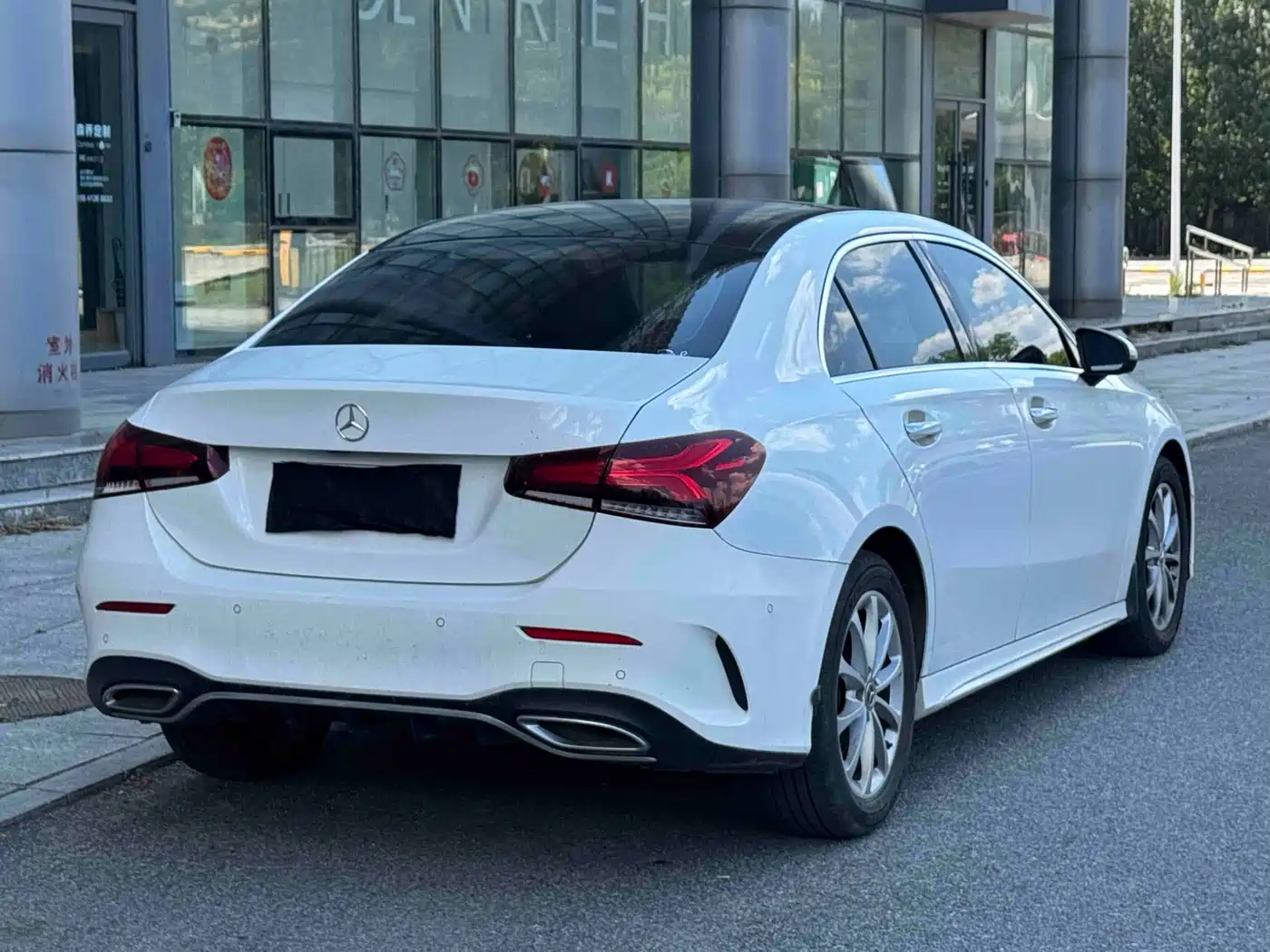Mercedes-Benz A-Class 2019 A 200 L Sport Sedan фото 6