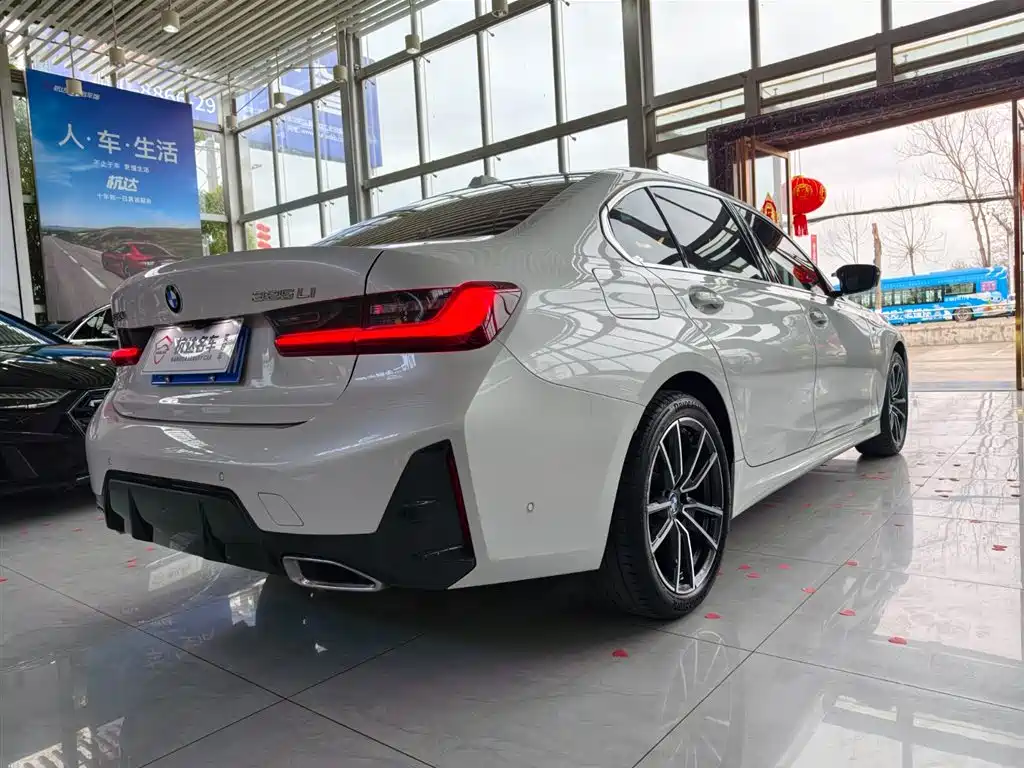 BMW 3 Series 2023 325Li M Sport Package фото 4