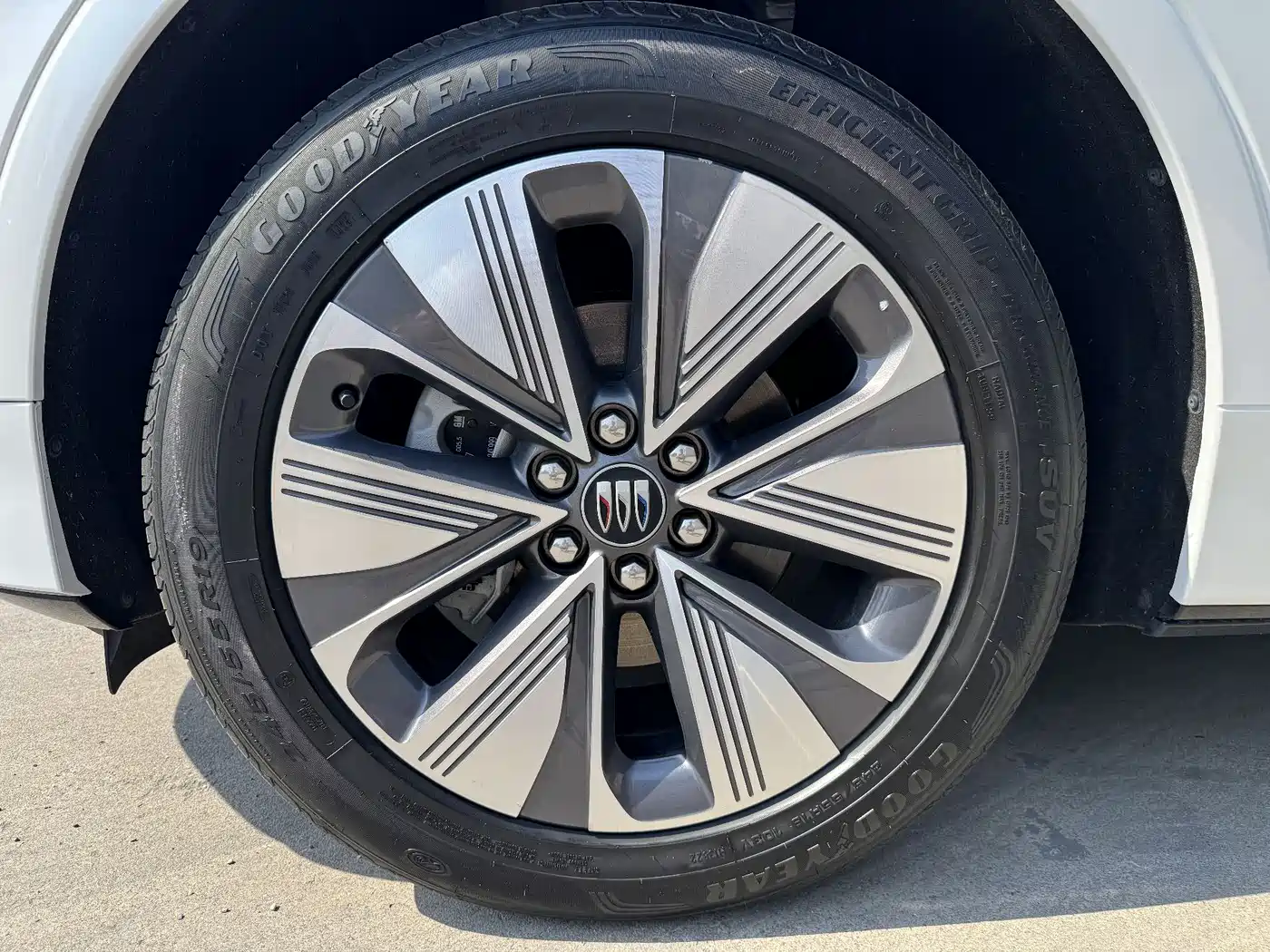 Buick E5 2025 Model 620KM Premium Edition фото 5