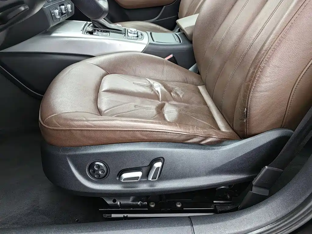 Фото 20 - Audi A6L