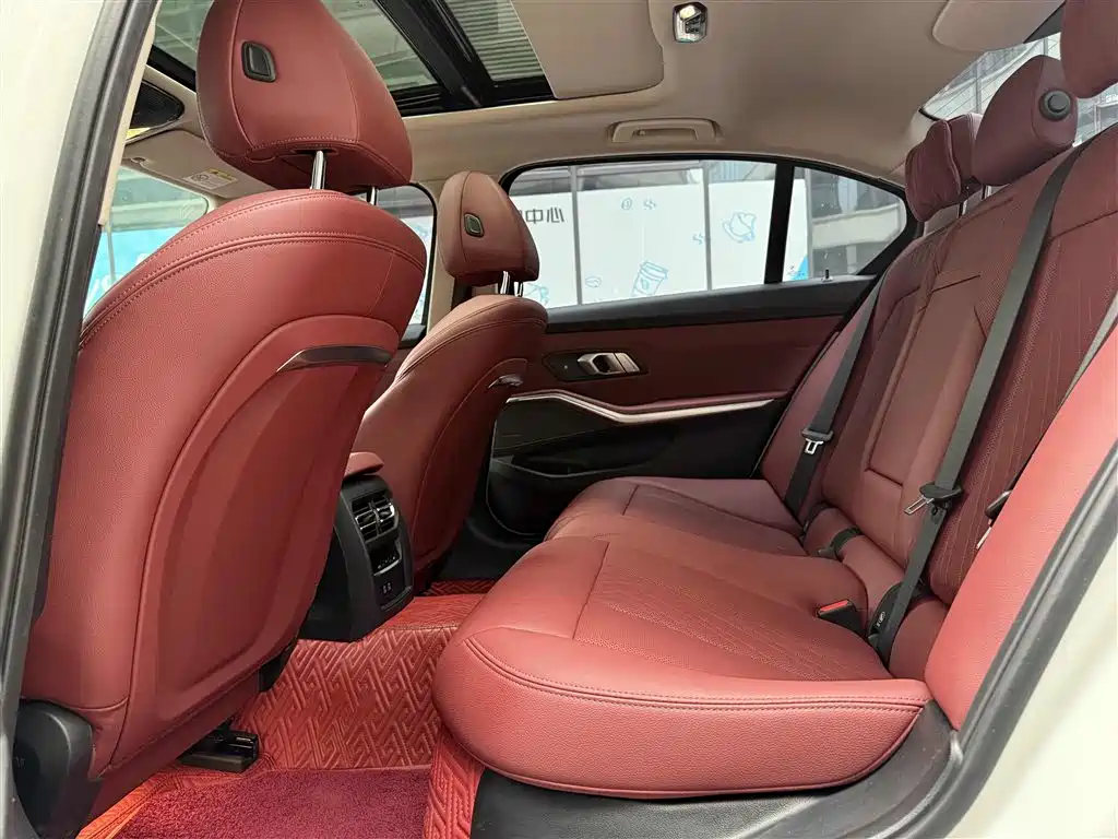 BMW 3 Series 2023 325Li M Sport Black Night Package фото 5