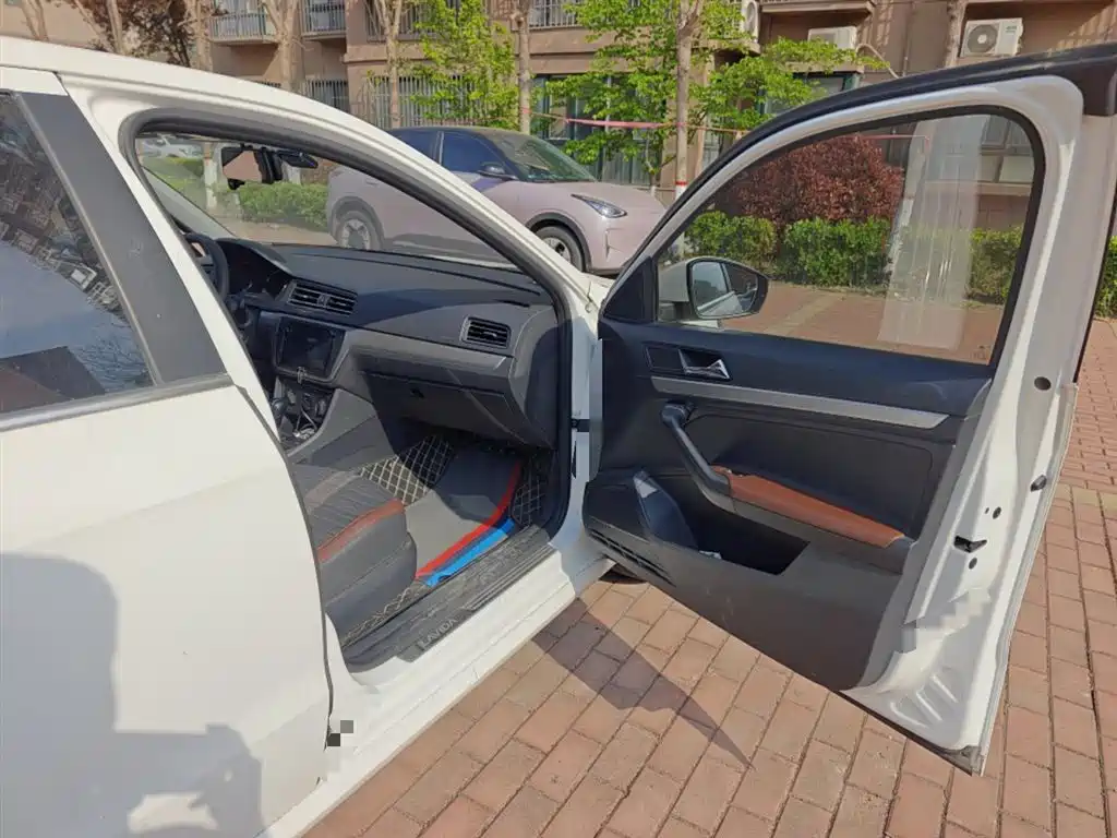 Volkswagen Lavida 2019 Lavida Start 1.5L Auto Comfort (China VI) фото 20