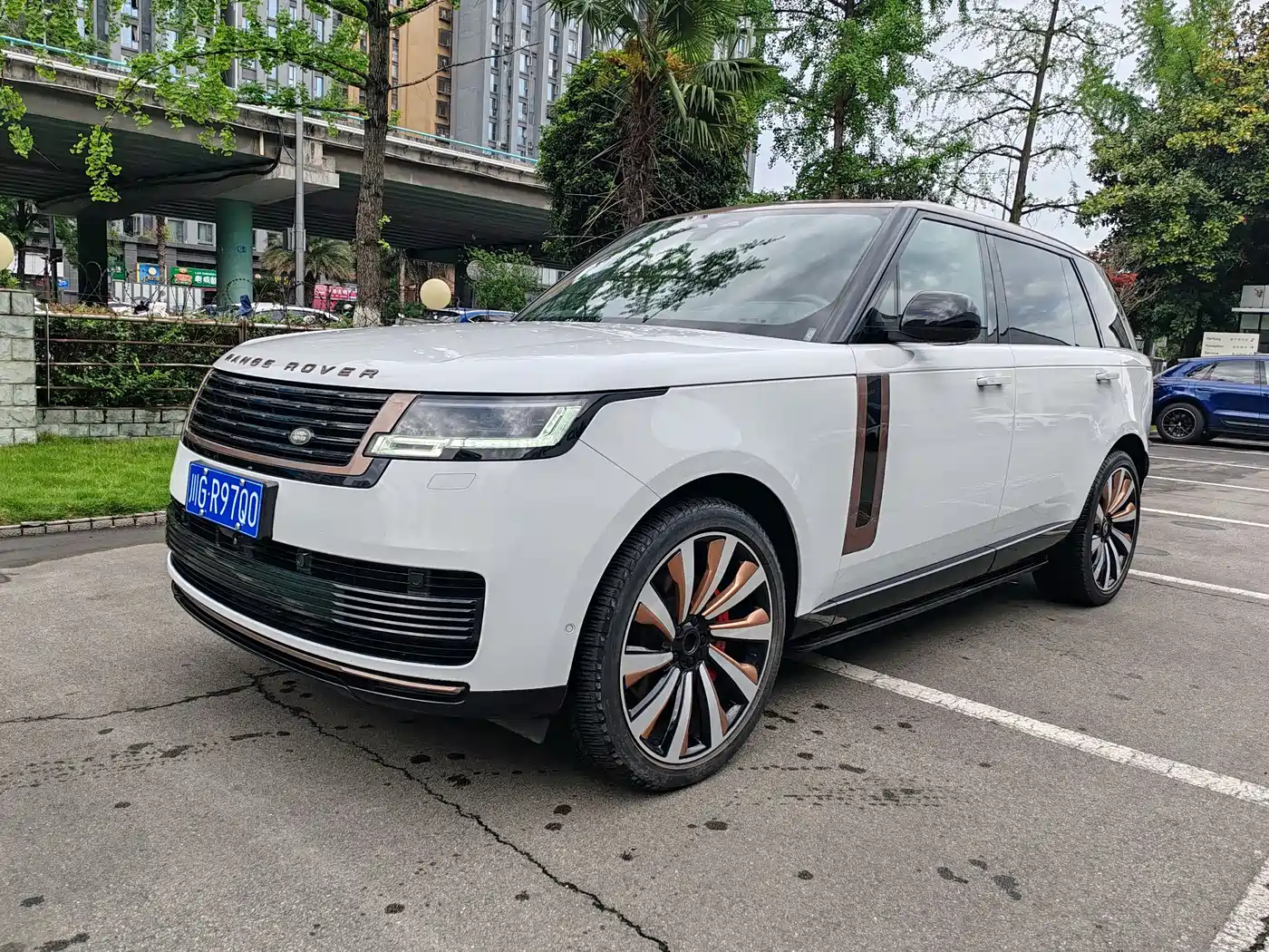 Land Rover Range Rover 2024 3.0 L6 400PS Golden Age Extended