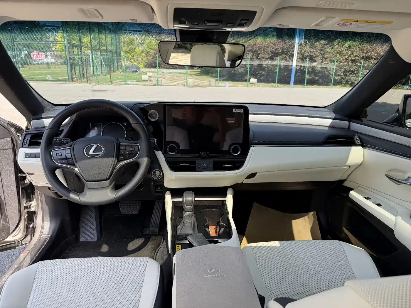 Lexus ES 2025 200 Ultimate Edition фото 10