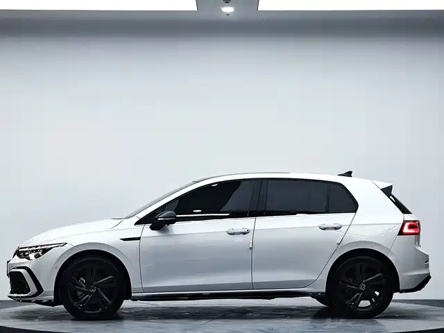 Volkswagen Golf 2021 280TSI DSG R-Line — фото 5