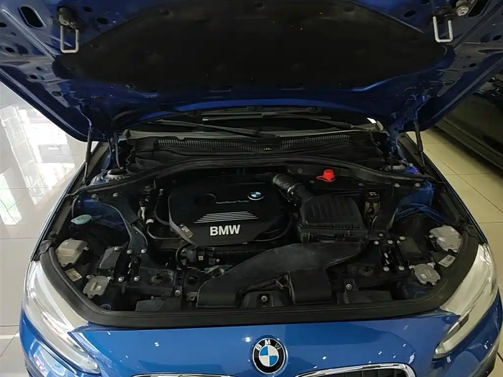 BMW 1 Series 2018 118i Sport Edition фото 20