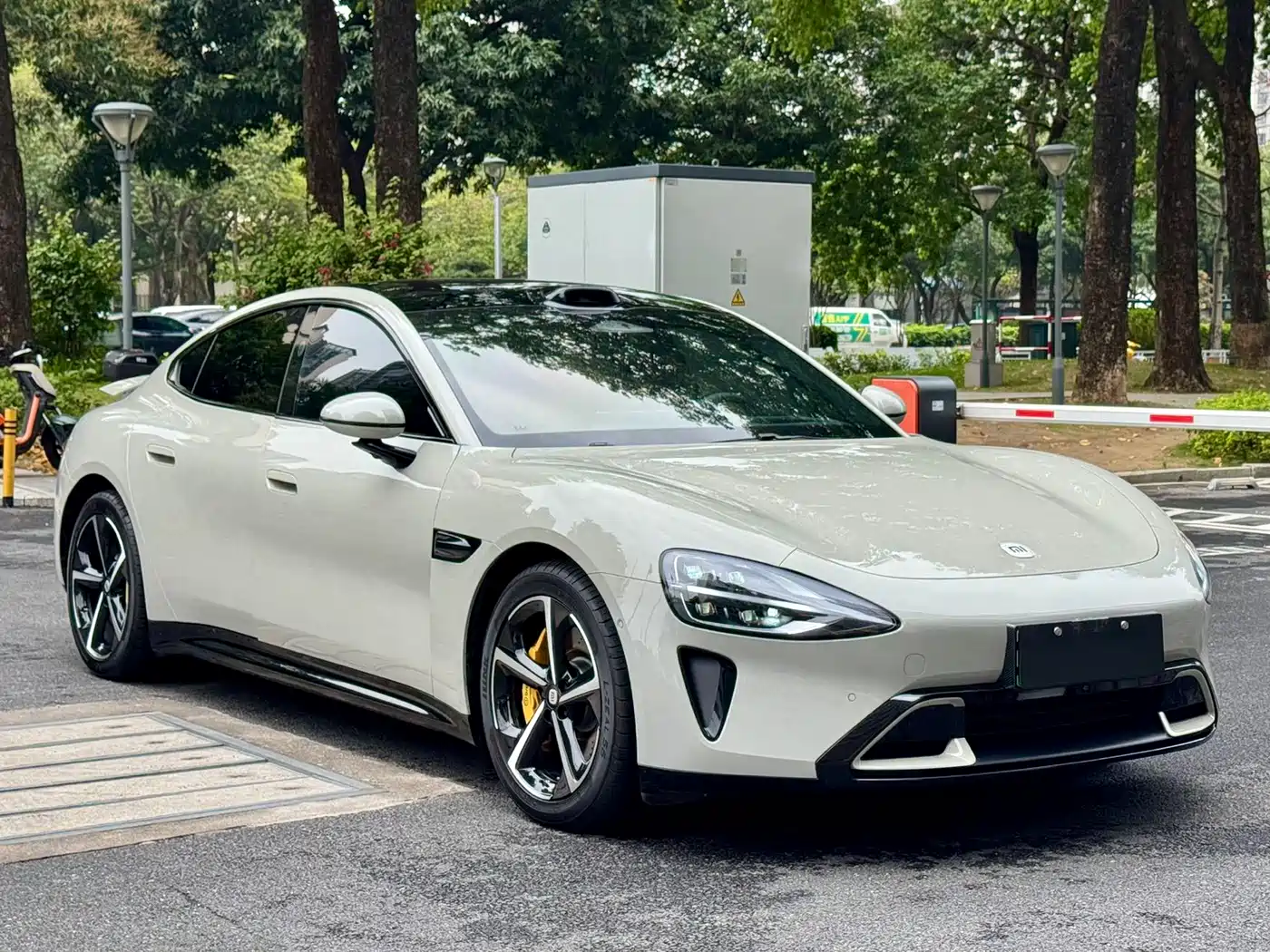 XIAOMI CAR XIAOMI SU7