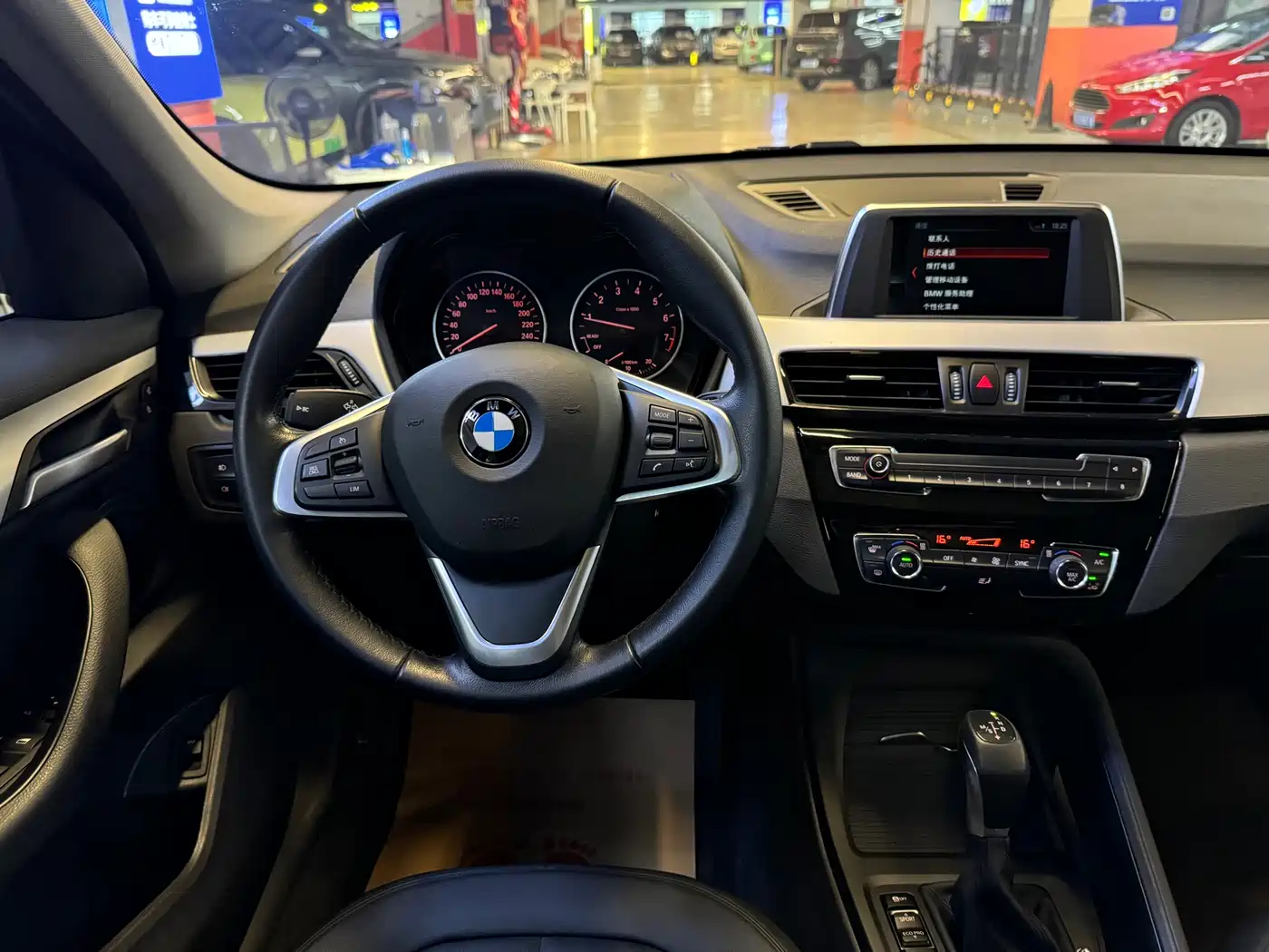 BMW X1 2018 sDrive20Li Leading Model фото 13