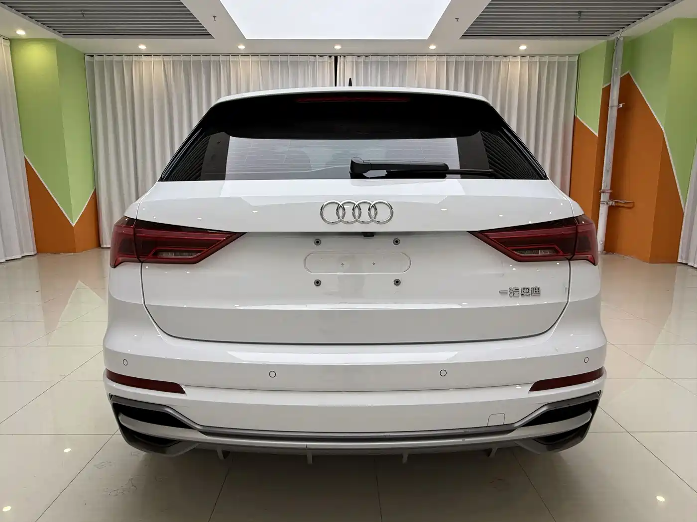 AUDI Q3