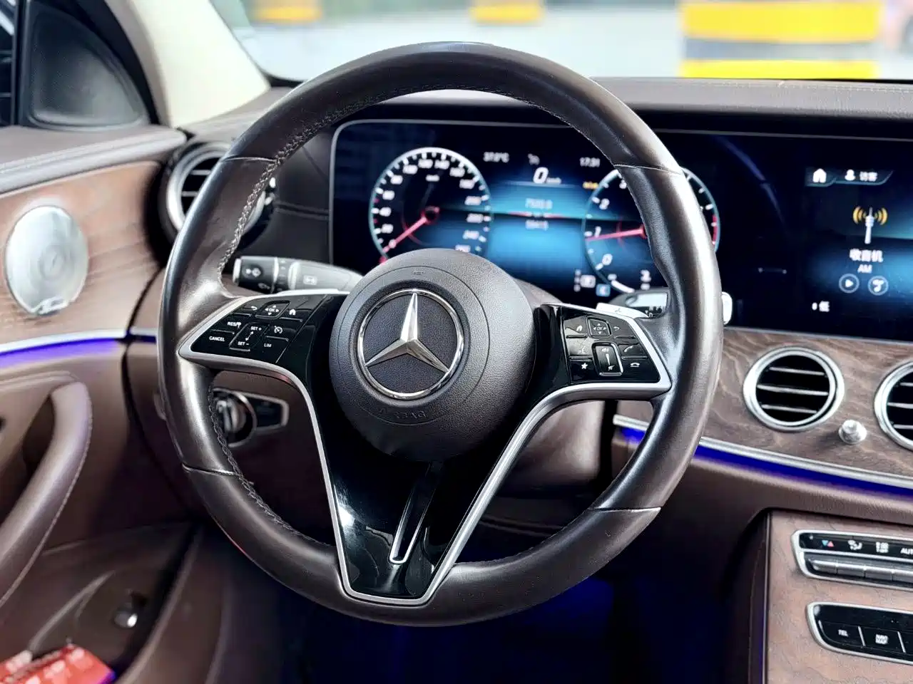 Mercedes-Benz E-Class 2023 E 300 L Luxury фото 9