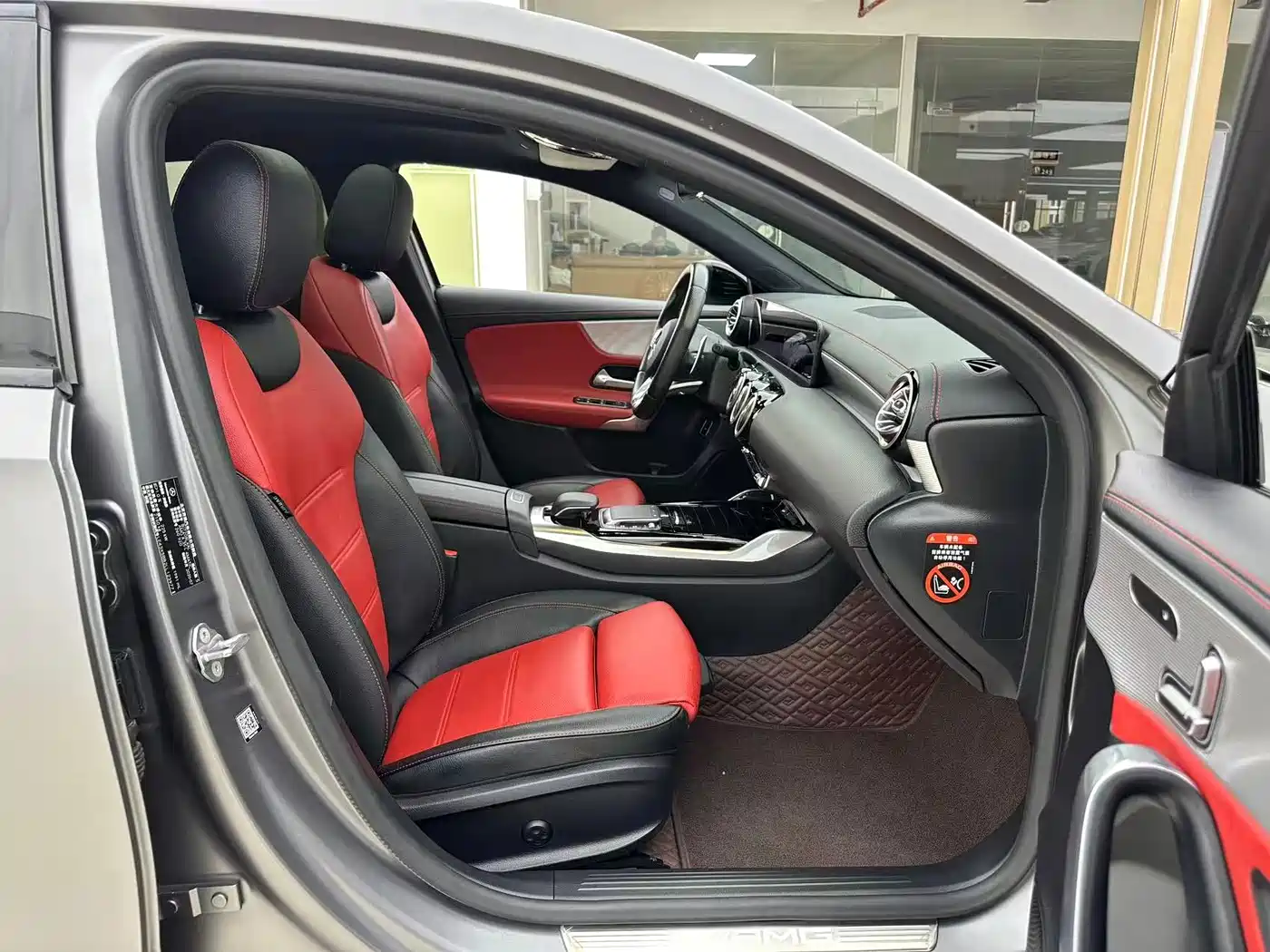 Mercedes-Benz A-Class AMG 2019 AMG A 35 L 4MATIC фото 7