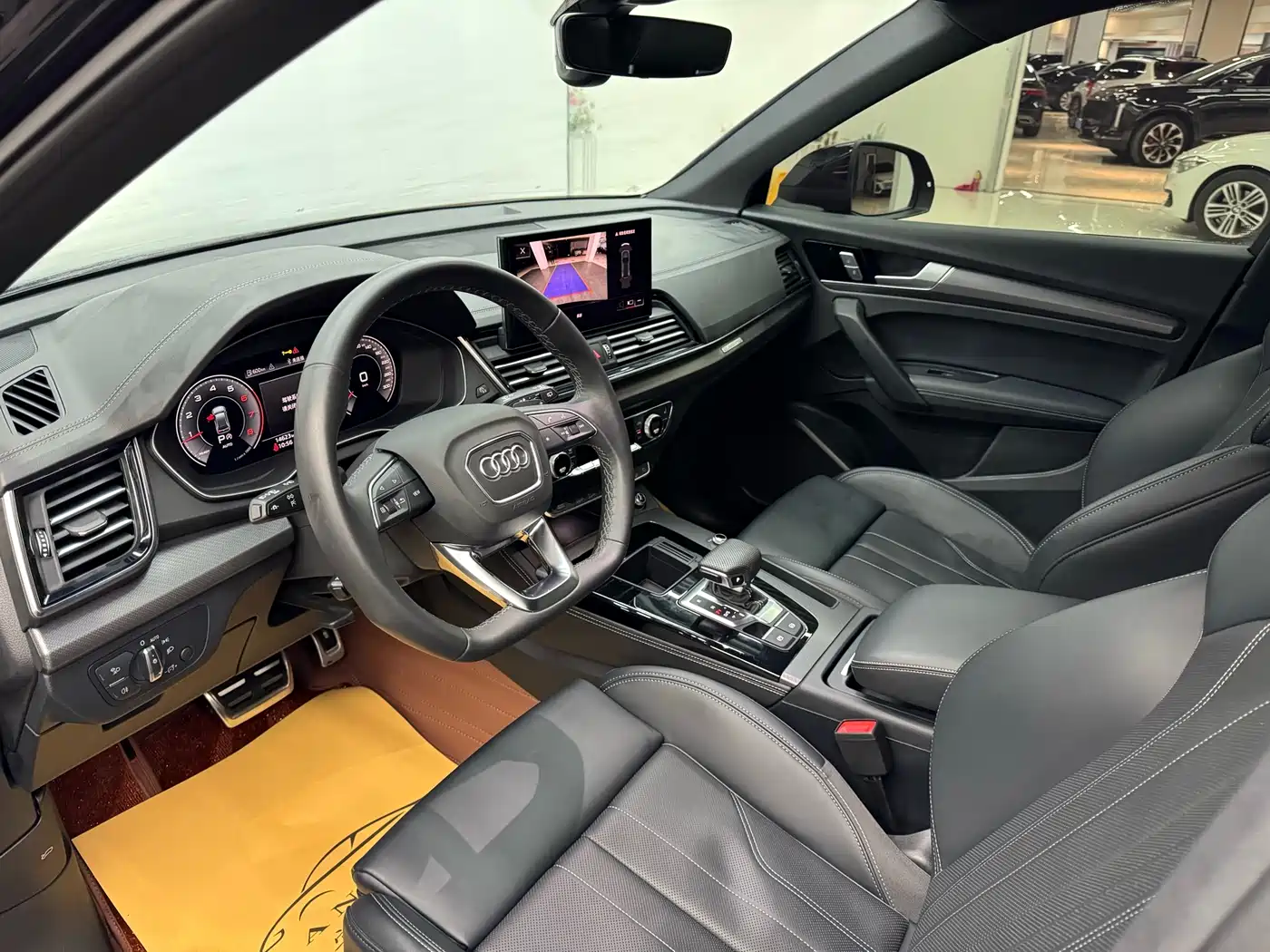 Audi Q5L 2024 Model 40 TFSI Luxury Dynamic фото 9