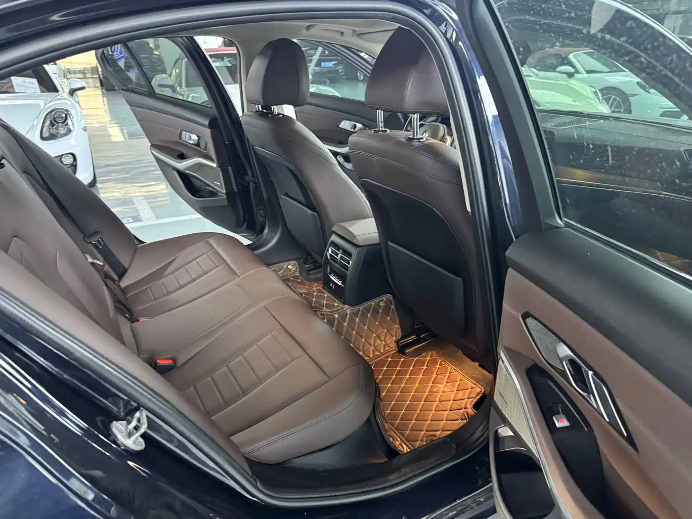BMW 3 Series 2020 Facelift 325i M Sport Night Edition фото 14