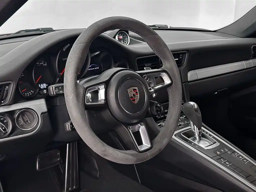 Porsche 911 2017 Carrera GTS 3.0T фото 11