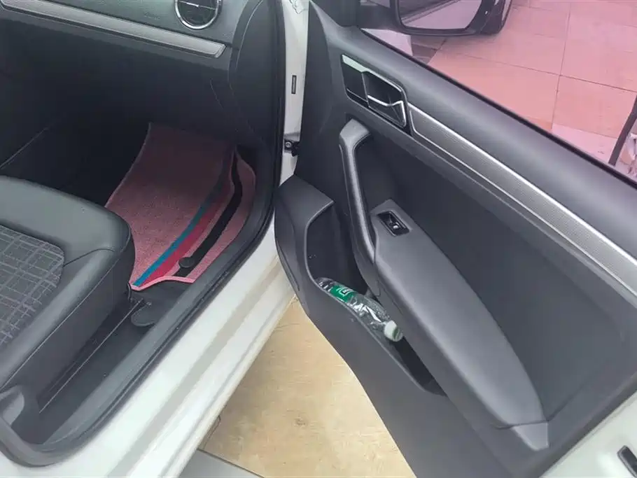 Volkswagen Jetta 2019 Dream Edition 1.5L Auto Fashion фото 8